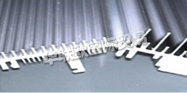 BENZ ALUSYSTEME在開發(fā)市場(chǎng)驅(qū)動(dòng)和個(gè)性化解決方案方面，數(shù)十年的鋁加工經(jīng)驗(yàn)，技術(shù)訣竅和創(chuàng)新思維使得Swabian Pleidelsheim的Benz AluSysteme成為鋁制零件的領(lǐng)先系統(tǒng)制造商。無論您是委托他們?yōu)槟捻?xiàng)目開發(fā)鋁制拉伸型材，還是正在尋找鋁型材的合作伙伴，他們都將竭誠為您提供鋁加工的各個(gè)方面的幫助和建議。在他們的產(chǎn)品線輪廓線 他們?yōu)橄到y(tǒng)開發(fā)鋁。對(duì)于他們稱職的團(tuán)隊(duì)客戶滿意度，產(chǎn)品質(zhì)量，工藝流程和經(jīng)濟(jì)思想處于最前沿。他們對(duì)您的建議，解決方案建議，個(gè)人發(fā)展以及您的結(jié)果感到滿意。