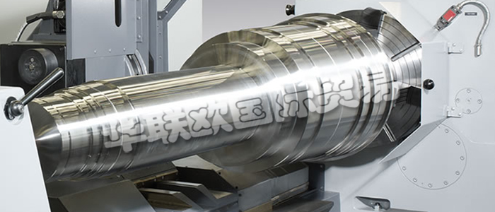 HERKULES車床是集100多年的機(jī)床制造經(jīng)驗(yàn)、可靠性及應(yīng)用考量與最先進(jìn)技術(shù)相結(jié)合的結(jié)果。HERKULES提供各種加工直徑和重量的重型車床，可完成工件直徑從幾厘米，重量幾公斤到直徑3米，重量400噸的加工任務(wù)。HERKULES可提供各種范圍的輥環(huán)高精度車削和修磨的解決方案。